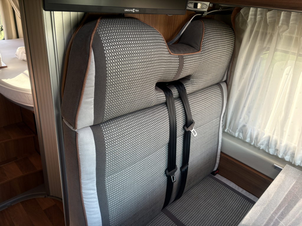Globecar Campscout, Enkele bedden 3.0 Turbo 156pk AUTOMAAT foto: 18