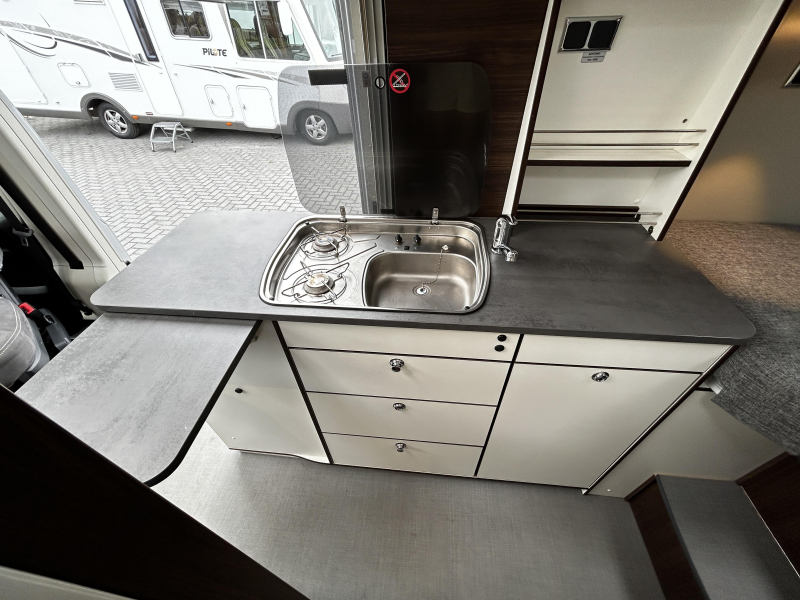 Pössl Summit Prime 640 Enkele-bedden/Automaat!  foto: 17