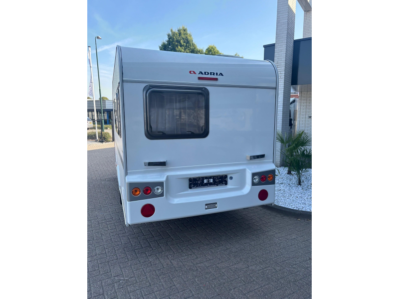 Adria Aviva 400 PS luifel, dwarsbed, 1100kg  foto: 6