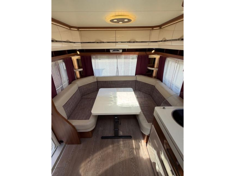 Hobby Excellent 495 UFE Incl. Mover Toldo foto: 21