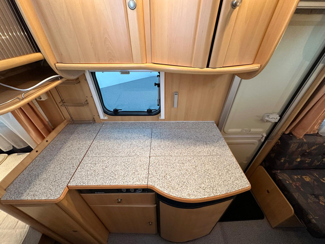 Dethleffs Camper 460 DB photo: 18