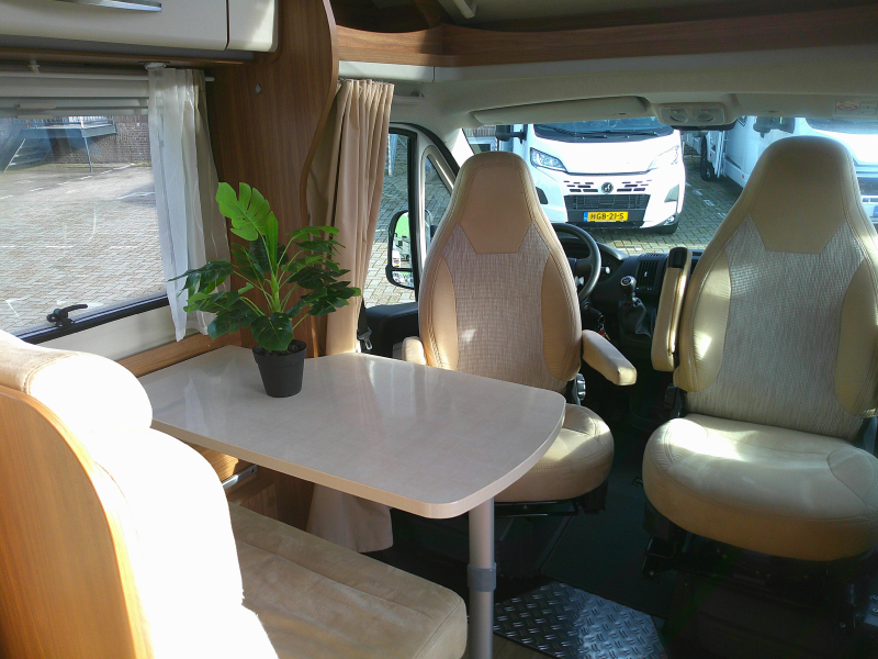 Carado fijne wendbare camper  foto: 2