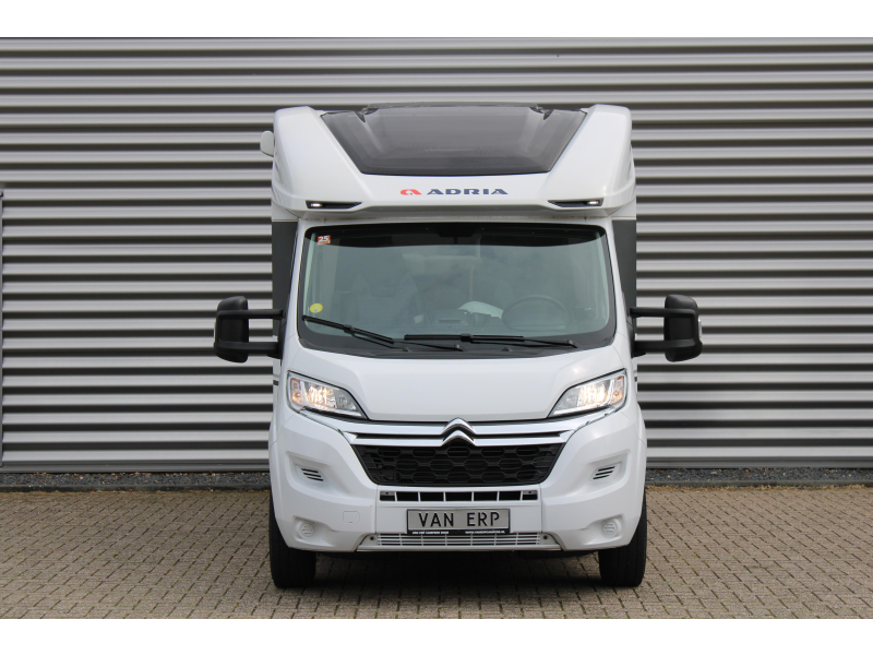 Adria Coral 600 SL 140PK Lengtebedden Garage  foto: 20