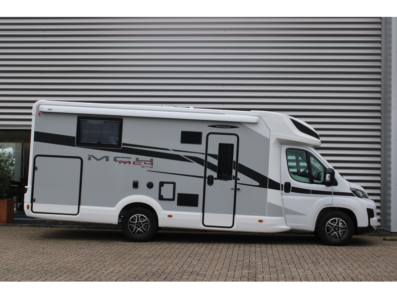 McLouis MC4 379 Fiat 140PK Automaat NIEUW  foto: 19