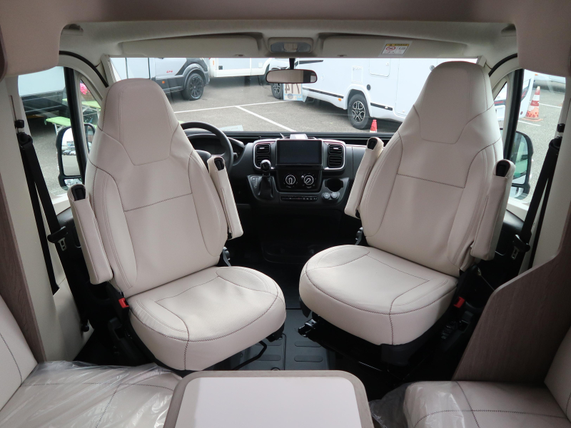 McLouis Continental COMPACT C 699LG photo: 2