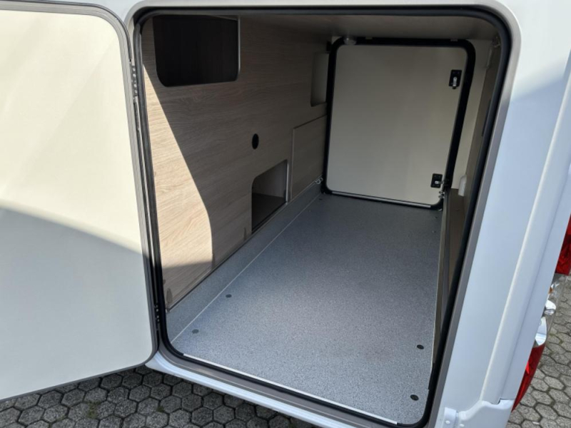 Bürstner Lyseo Time T Skyline 690 G 2 APARTE BEDDEN-AUTOMAAT  foto: 8
