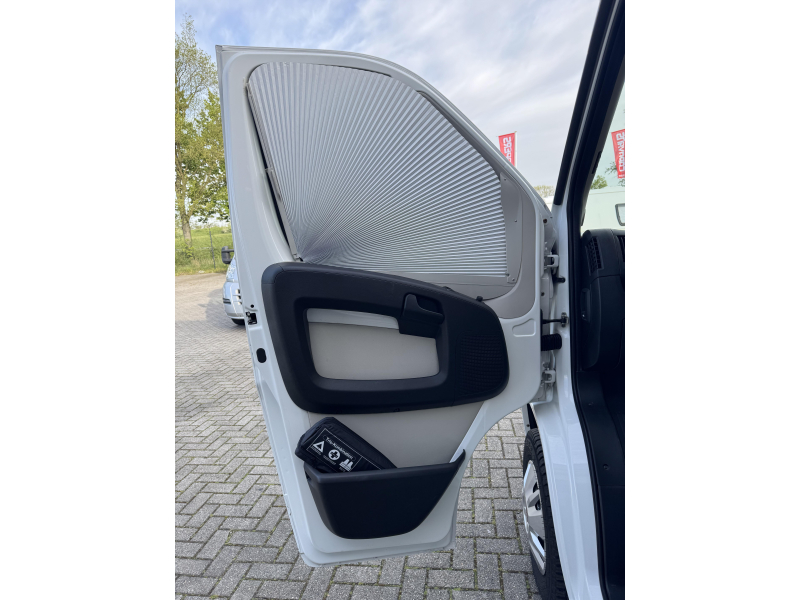 Adria Compact 600 SL SINGLE BEDS photo: 6