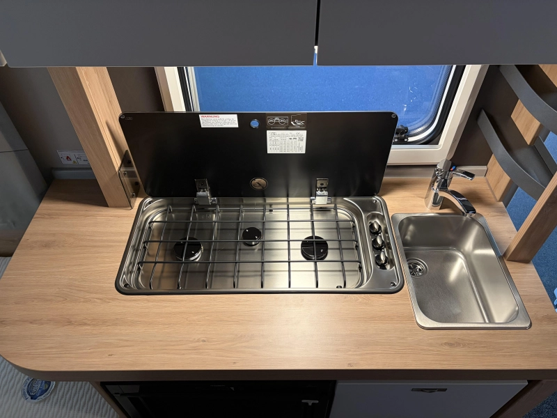 Knaus Sport 500 EU lits jumeaux photo : 8