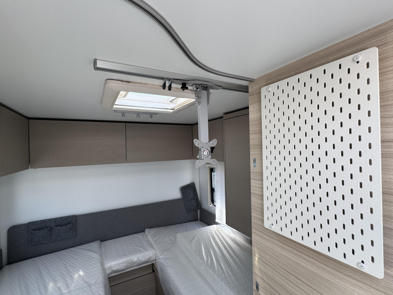 Adria Altea 502 UL 60 Year, T&uuml;r mit Fenster Foto: 7
