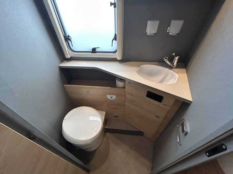 Dethleffs Just Camp T 7052 EB + Airco  foto: 15