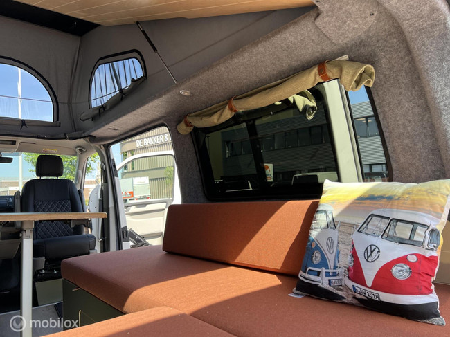 Volkswagen T6 2018 L2H1 Nevada 2018 Automaat two-tone foto: 7