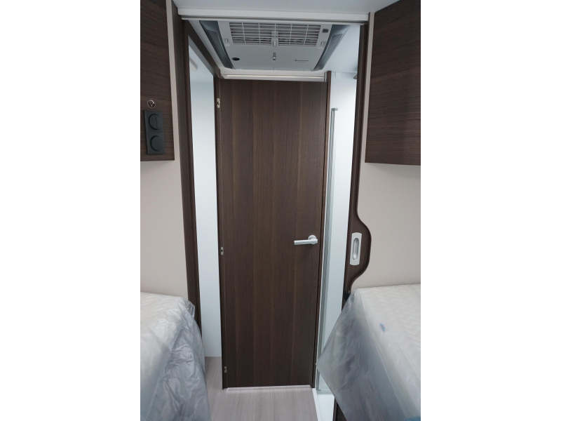 Adria Coral Supreme 670 DL 180pk/aut./4400kg  foto: 9