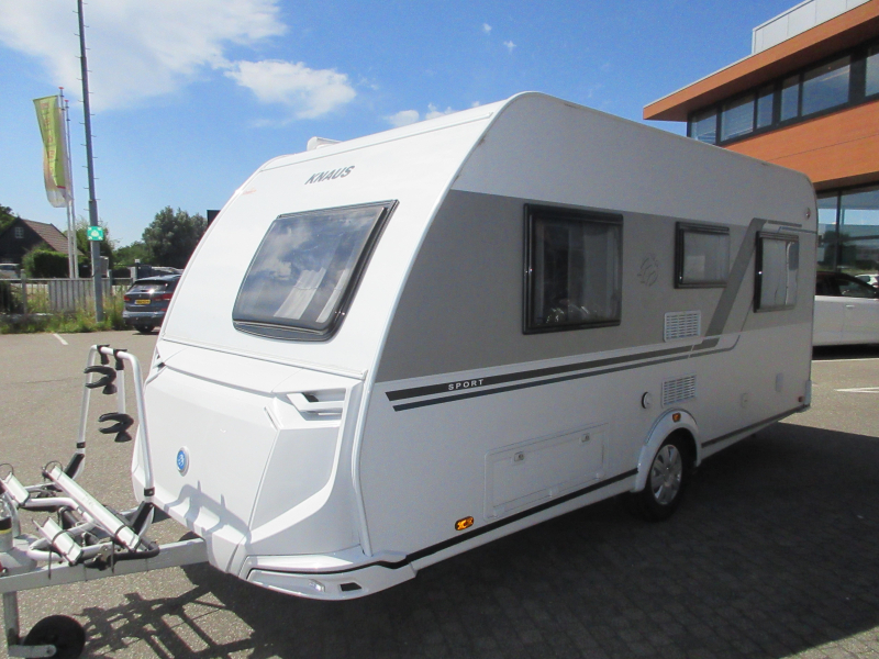 Knaus Sport 450 FU KOMPLETT UND FRANZ&Ouml;SISCHES BETT Foto: 16