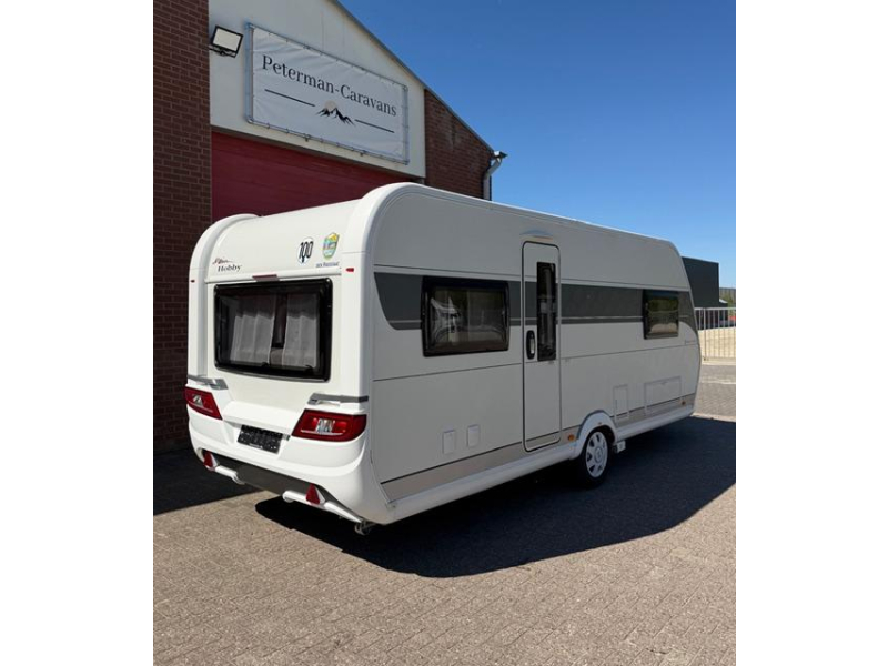 Hobby De Luxe 540 UL Incl. Mover en Voortent  foto: 2