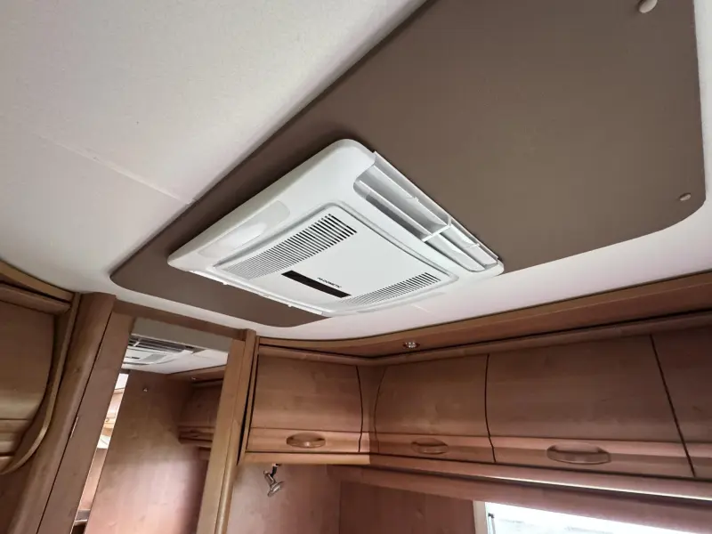 Rapido 7065+ F veel extra's accessoires  foto: 15