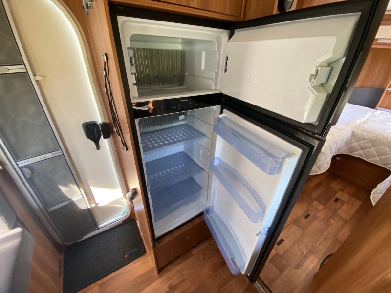 Dethleffs Magic Edition 7151 EB lengte bedden + hefbed  foto: 12