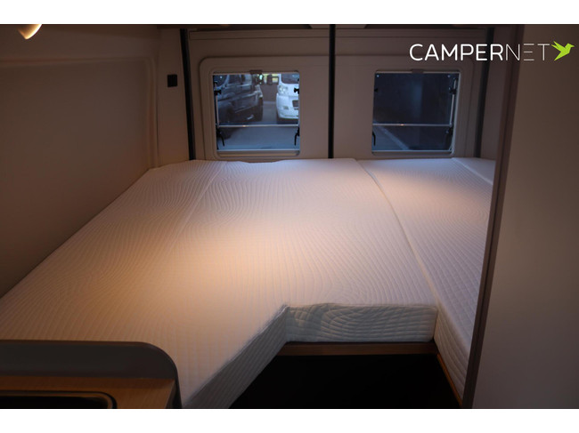 LMC Innovan 640 Pure 140cv Autom&aacute;tico | Toldo Thule | Camas individuales | Sensores de aparcamiento | Llantas de aleaci&oacute;n | Mucho espacio de almacenamiento | LED foto: 16