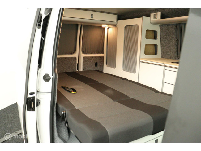 Volkswagen Transporter 6.1 Camper Van 2.0TDI 150Pk Aut/ DSG-7 New California-look Conversion | 4-Person | Pop-top roof |NWST photo: 11