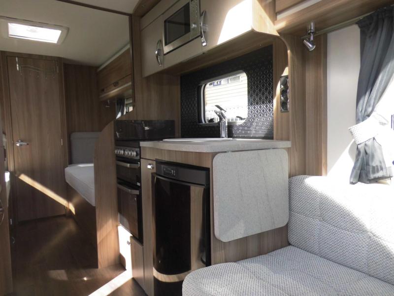 Sprite Cruzer 492 SR Mover en cassetteluifel!  foto: 8