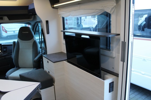 Young compact used Chausson Exclusive Line 660 automatic 170 hp (85 photo: 27