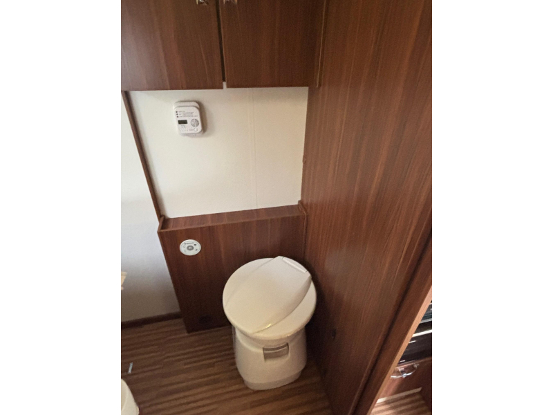 Adria Matrix M 670 SBC vol opties, queensbed  foto: 16