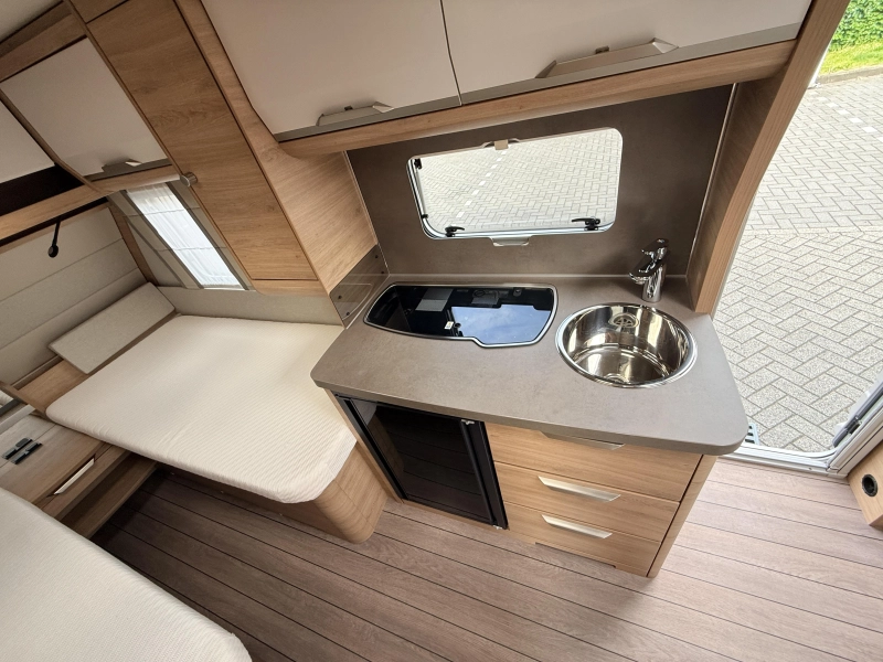 Knaus Sudwind 60 Years 460 EU Camas individuales MoverToldo foto: 6