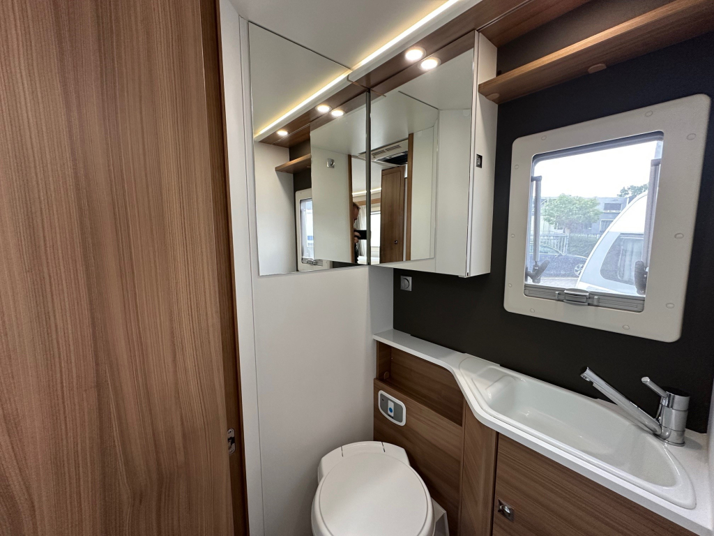 ADRIA CORAL 670 SL AXESS foto: 39