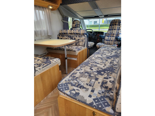 Fiat 230 2.8jtd Bürstner Top staat veel ruimte foto: 18