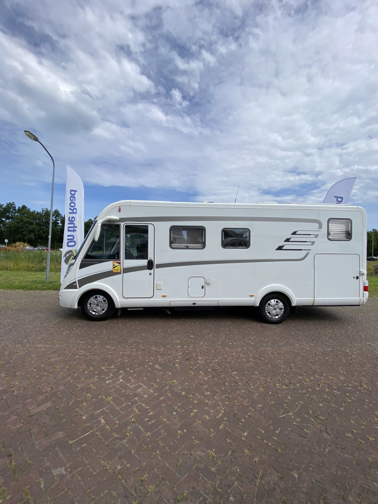 Hymer B 678 PL AUTOM&Aacute;TICO di&eacute;sel de 3 litros con 177 CV, camas longitudinales y cama abatible A&ntilde;o 2016. Centrum On the Road en Noorderringweg 4 en Marum. foto: 31