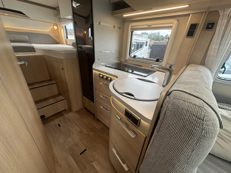 Hymer B 600 Mercedes Automaat ALKO  foto: 8
