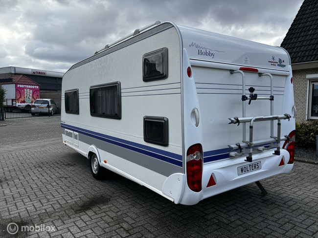 Hobby 500 KMFE STAPELBED treinzit vastbed voortent foto: 5