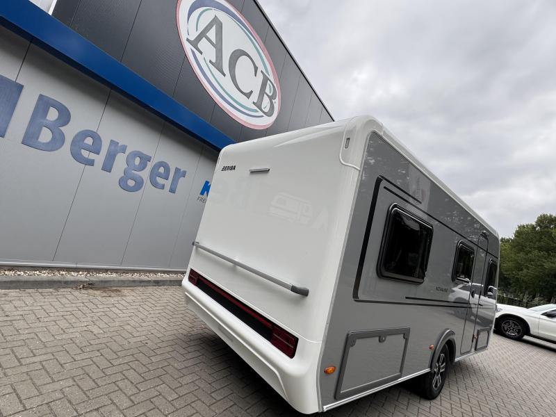 Eriba Novaline 442  foto: 23