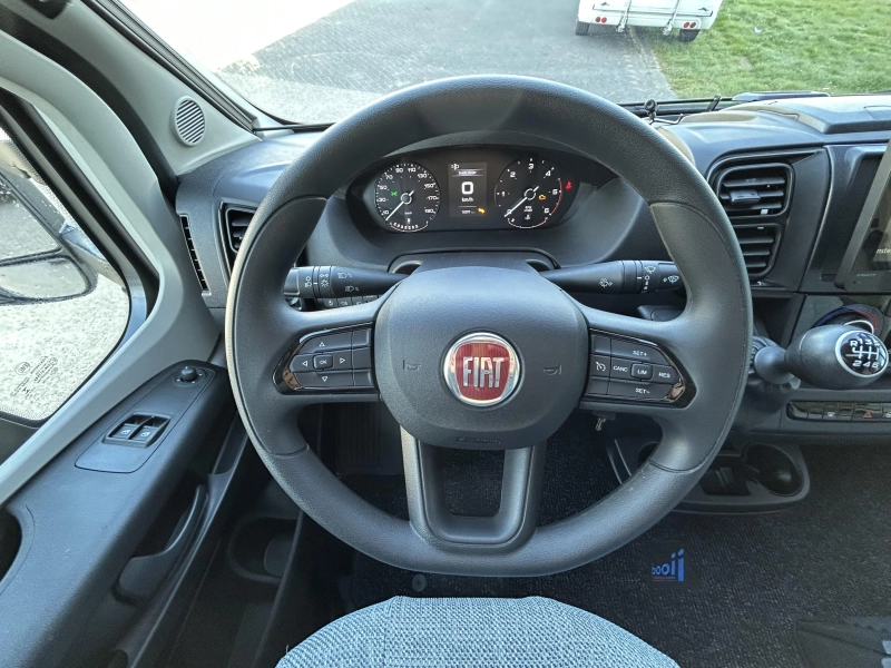 Dethleffs Just 90 T 6812 EB Lit relevable + Climatisation photo: 4