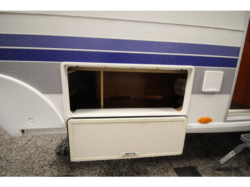 Hobby Excellent 460 UFE Mover Voortent Fietsenrek  foto: 22