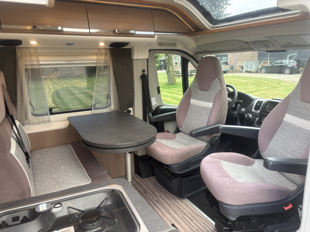 Carthago Malibu Charming LE GT640 2.3 Turbo 150pk photo : 13