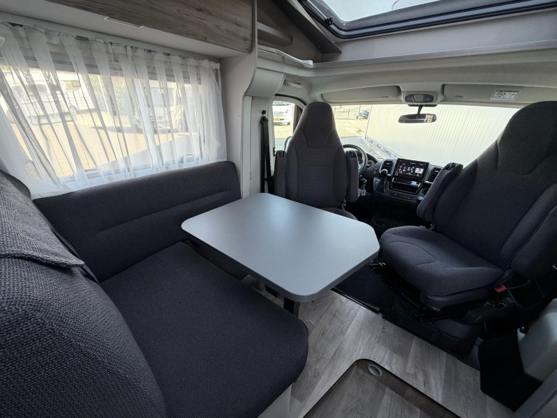 Hymer Exsis-T 580 PURE Automaat, schotel, tv  foto: 5