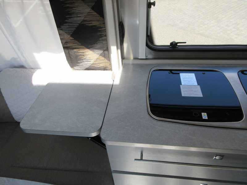 Dethleffs Generation 465 FR EINZIGARTIGES MODELL, FESTES VORZELT Foto: 14