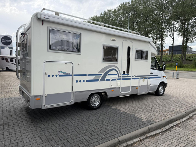 Adria Stargo 670SP MB 316Cdi Maxxfan Luifel Oven 1Ste Eigenaar foto: 5