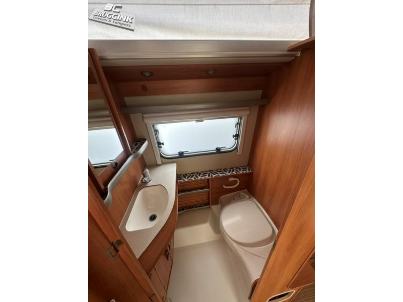 Eriba Touring Troll 542 GT CAMAS INDIVIDUALES foto: 8