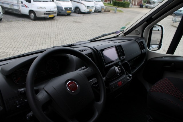 AUTOM&Aacute;TICO Fiat 2.3 150 cv Cama francesa (99 foto: 19