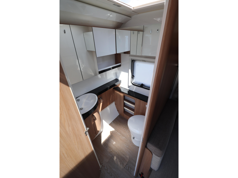 Hobby De Luxe 460 SFF Toldo/Mover/Aire Acondicionado COMPLETO foto: 15