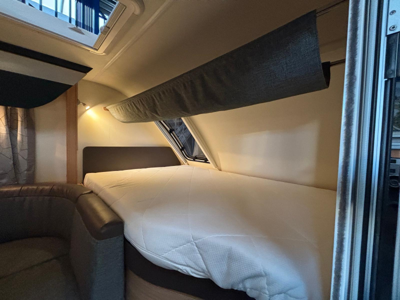 Knaus Sport and Fun 480 QL Mover Cassette awning photo: 1