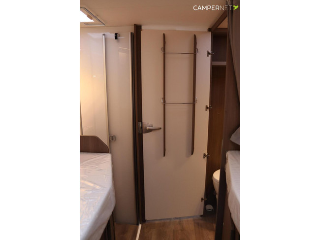 Carado I447 140hp Automatic | Pro+ Package | Drop-down bed | 2.15m Long bed! | 5 Seats | Separate shower | New available from stock photo: 22