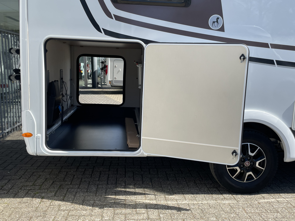 Hymer Etrusco T7300 SB EINZELBETTEN + HUBBETT FAHRRADTR&Auml;GER LIFT Foto: 20