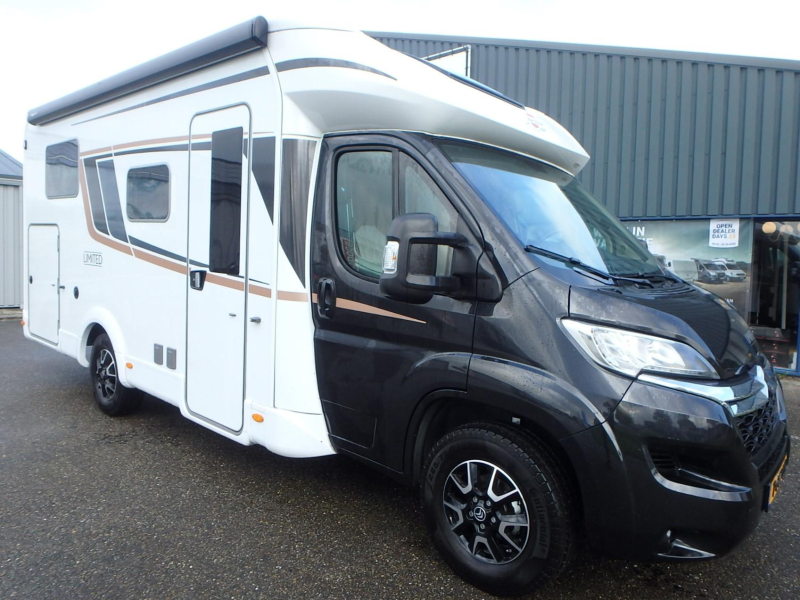 B&uuml;rstner Limited T 690 G HISTORIE BEKEND !! Foto: 2