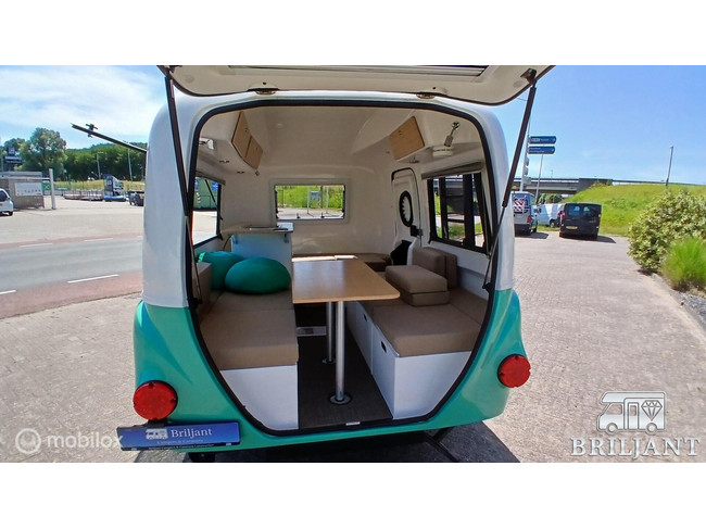 happier camper HC1 Caravan zeer uniek enigste in europa foto: 5