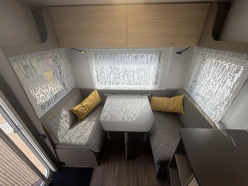 NÄCHSTES 380 Foto: 4