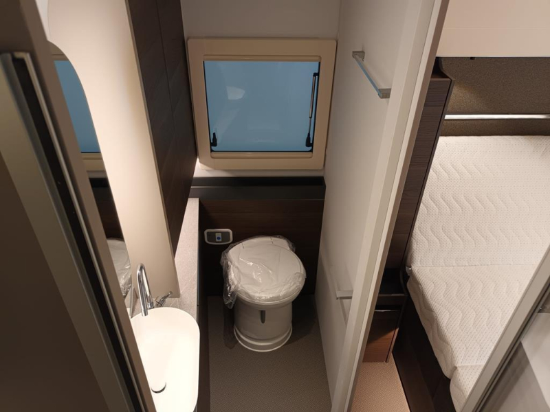 Adria Alpina 663 HT photo: 17