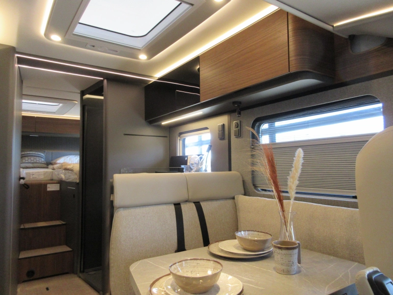 Hymer B-MC I 680 SLC dubbele bodem  foto: 3
