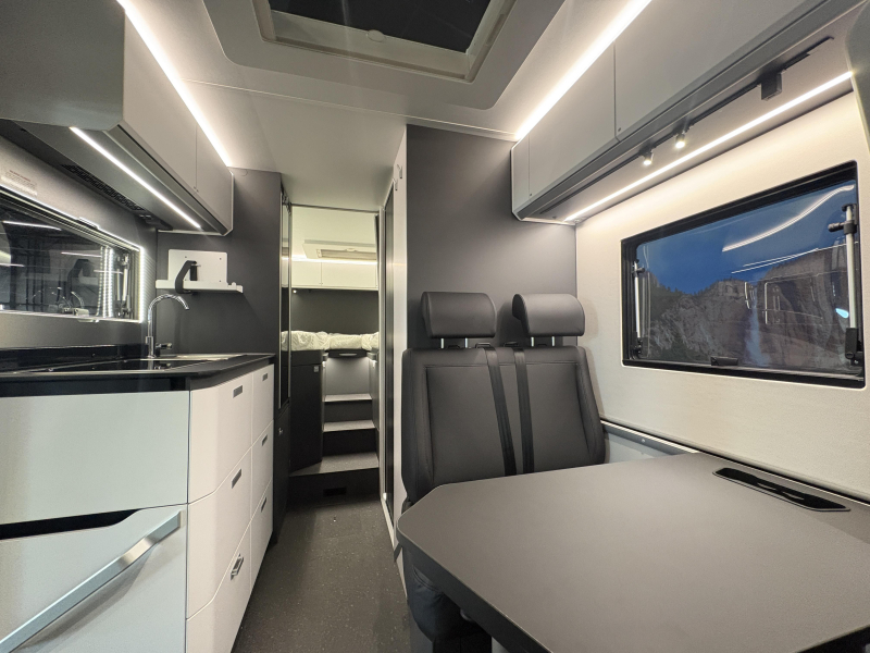 Adria Compact Max SL LED / Automatik / Navi Foto: 13